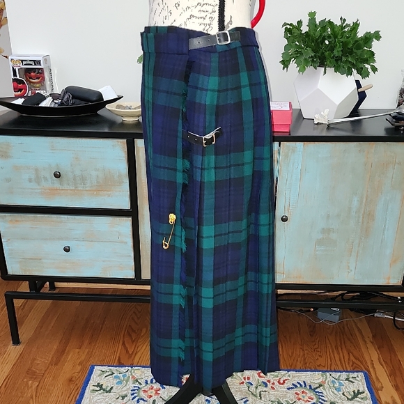 Kilted Skirt - Brooks Brothers Night Watch Tartan Kilt - 30 inch length - Picture 4 of 14